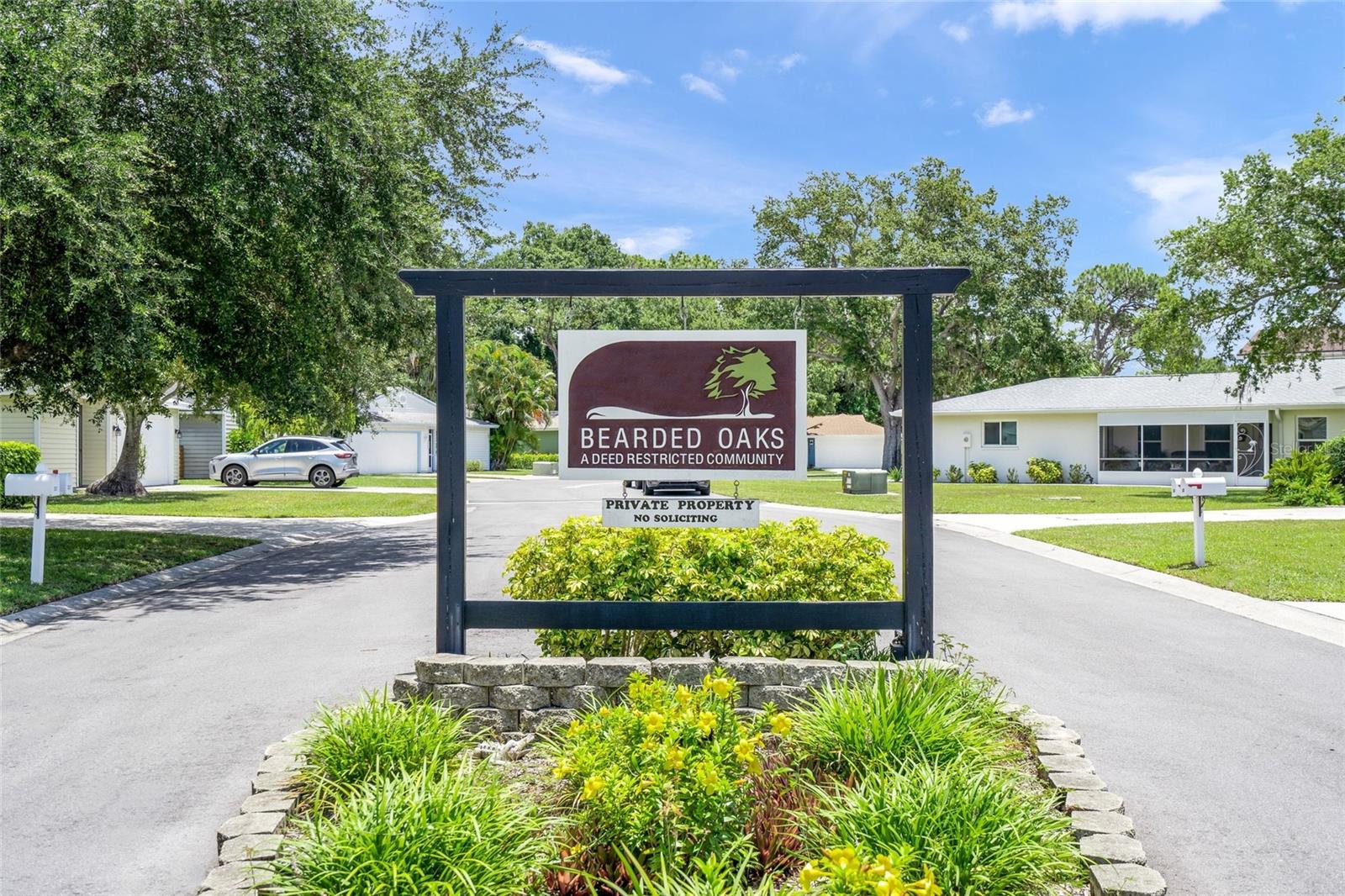 BEARDED OAKS - Residential