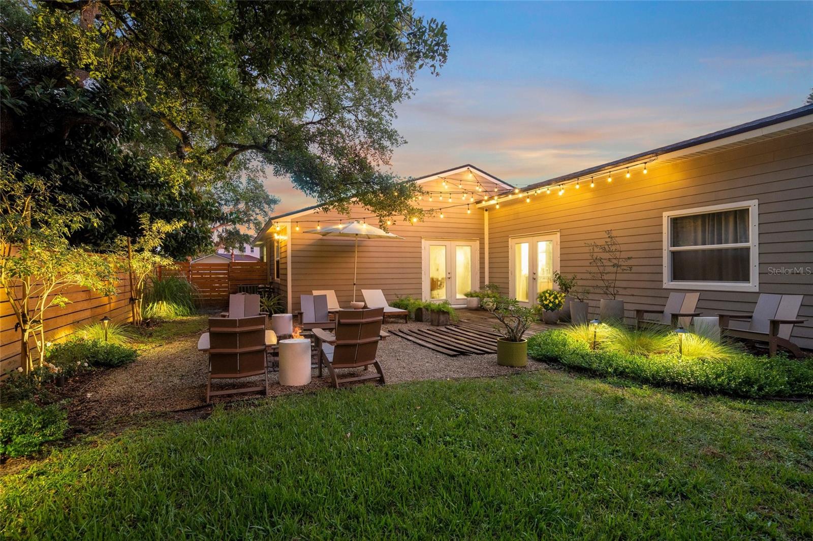 BEARDED OAKS - Residential