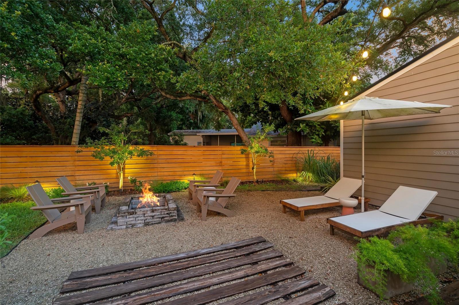 BEARDED OAKS - Residential