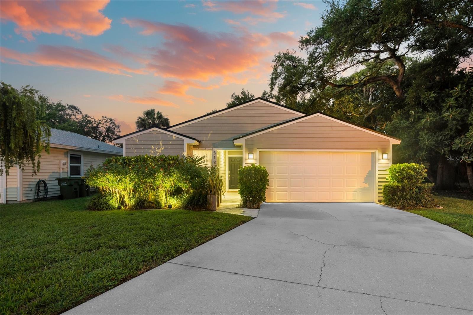 BEARDED OAKS - Residential