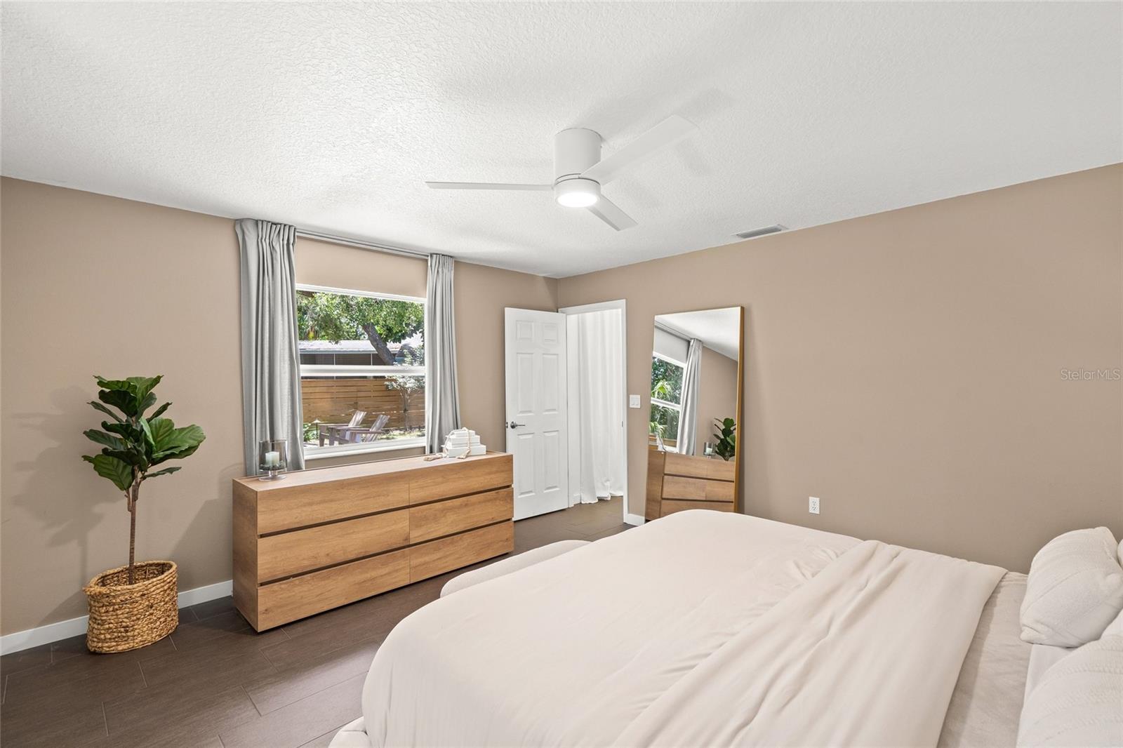 BEARDED OAKS - Residential