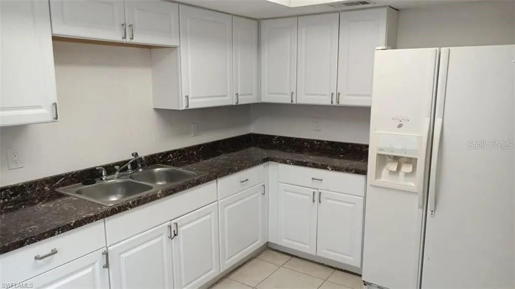 EDISON PARK - Residential Lease