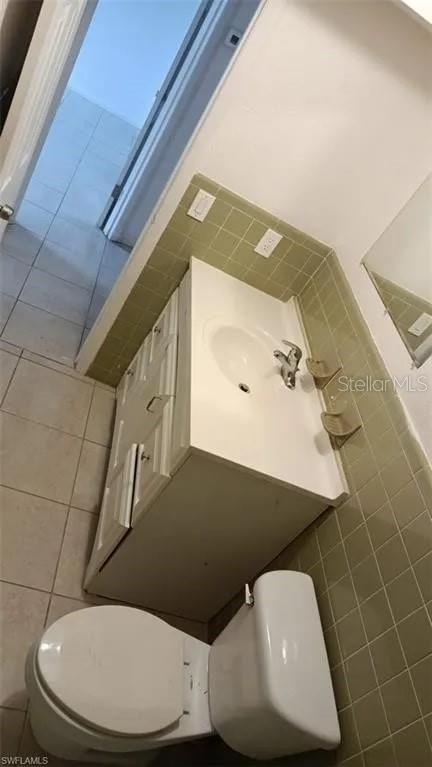 EDISON PARK - Residential Lease