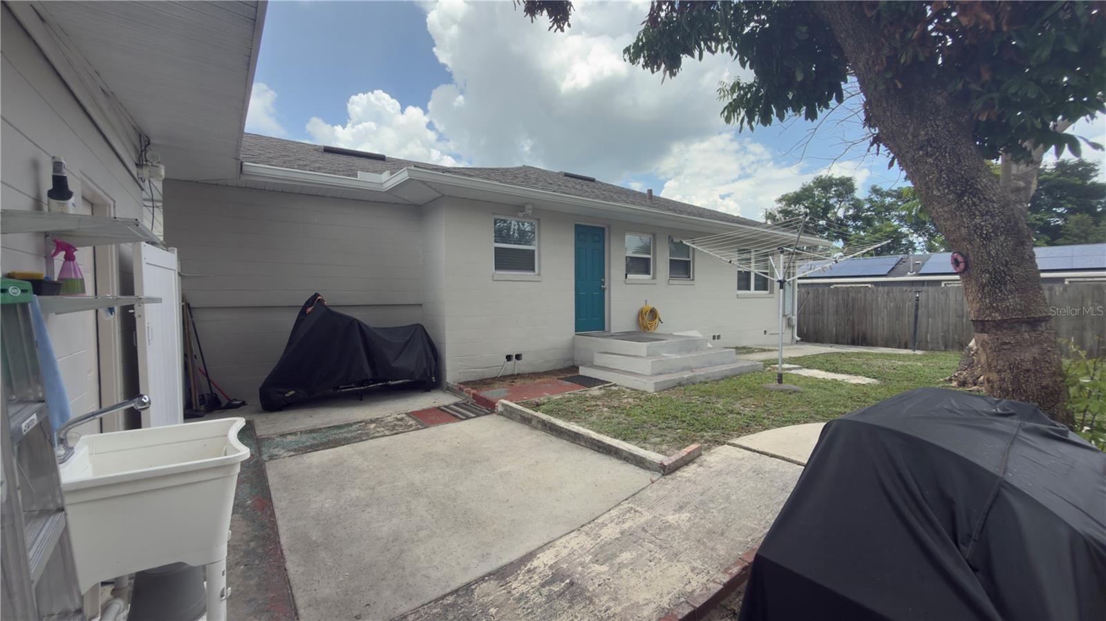 COUNTRY CLUB ESTATES SUB - Residential