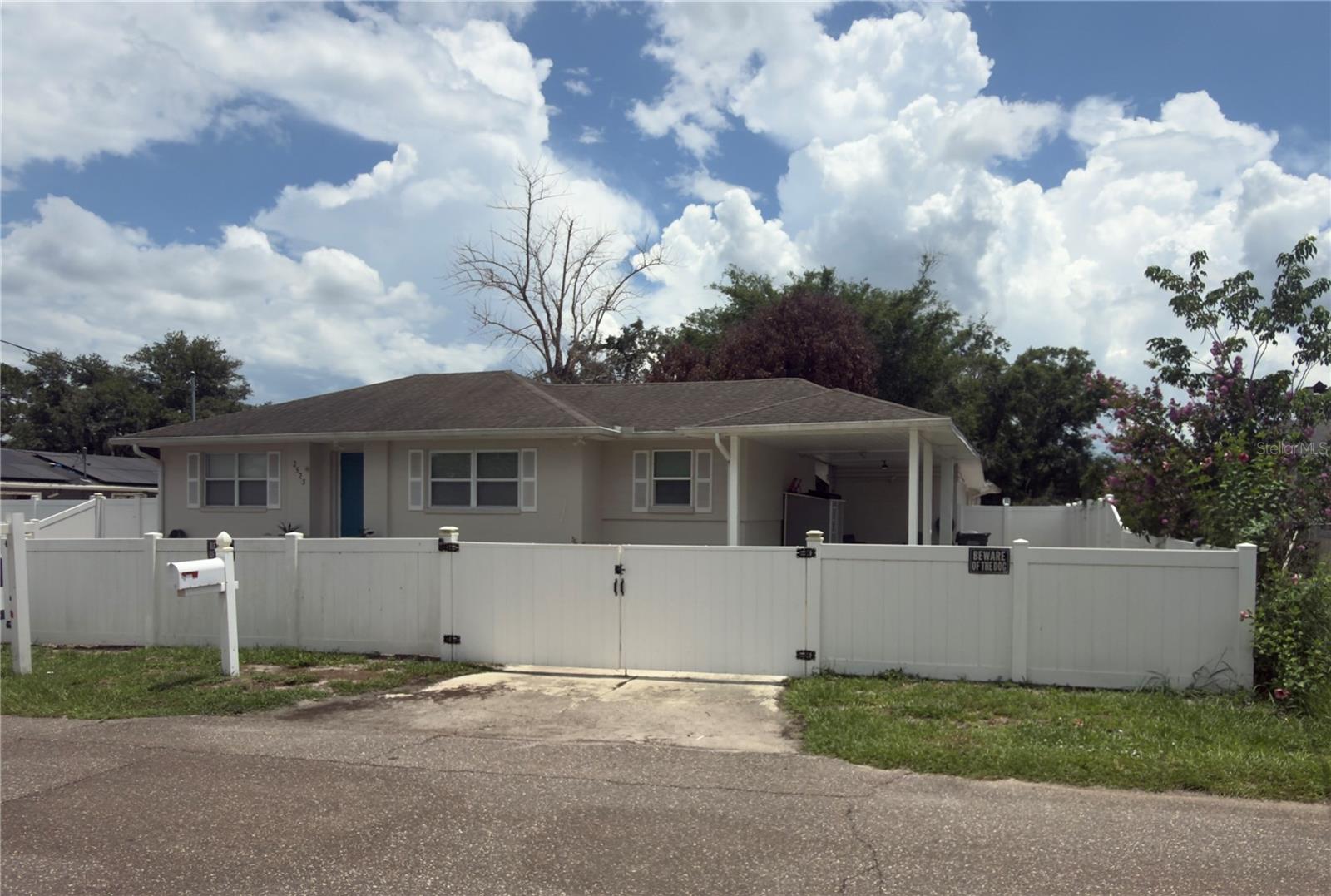 COUNTRY CLUB ESTATES SUB - Residential
