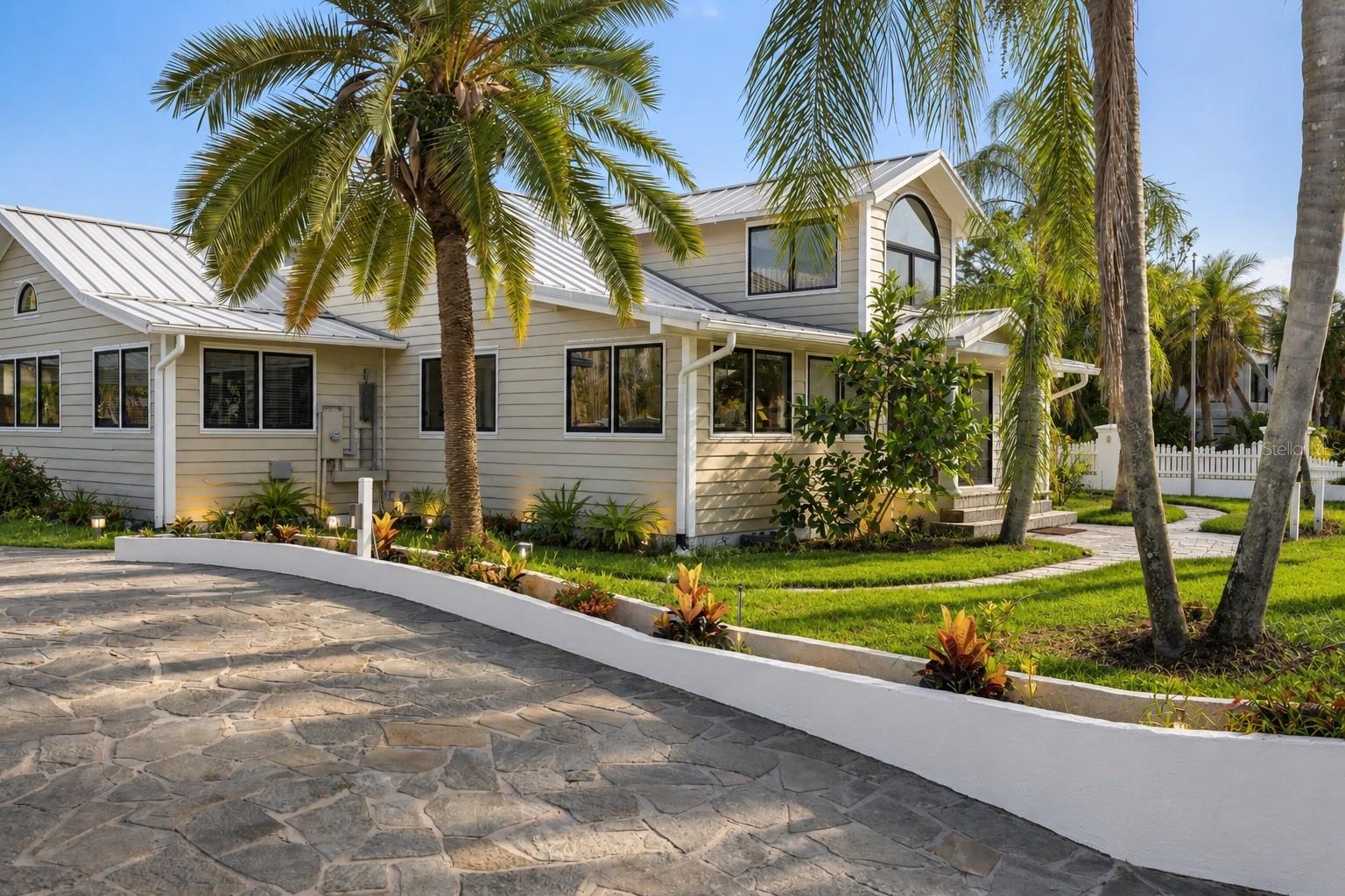 BAY ISLAND - Residential