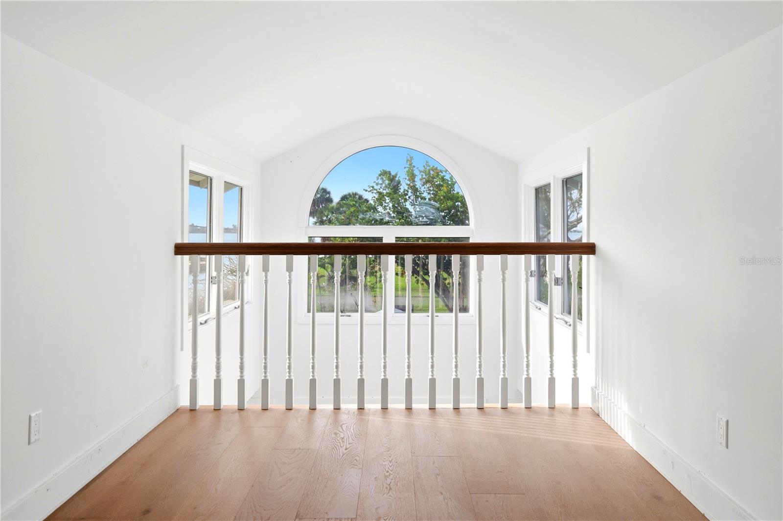 BAY ISLAND - Residential