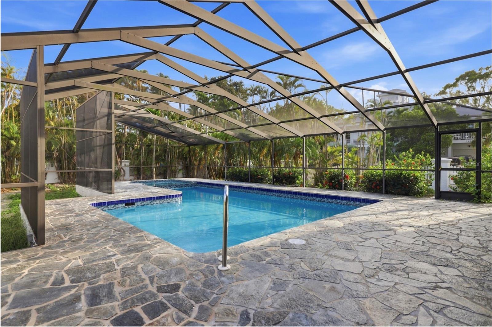 BAY ISLAND - Residential