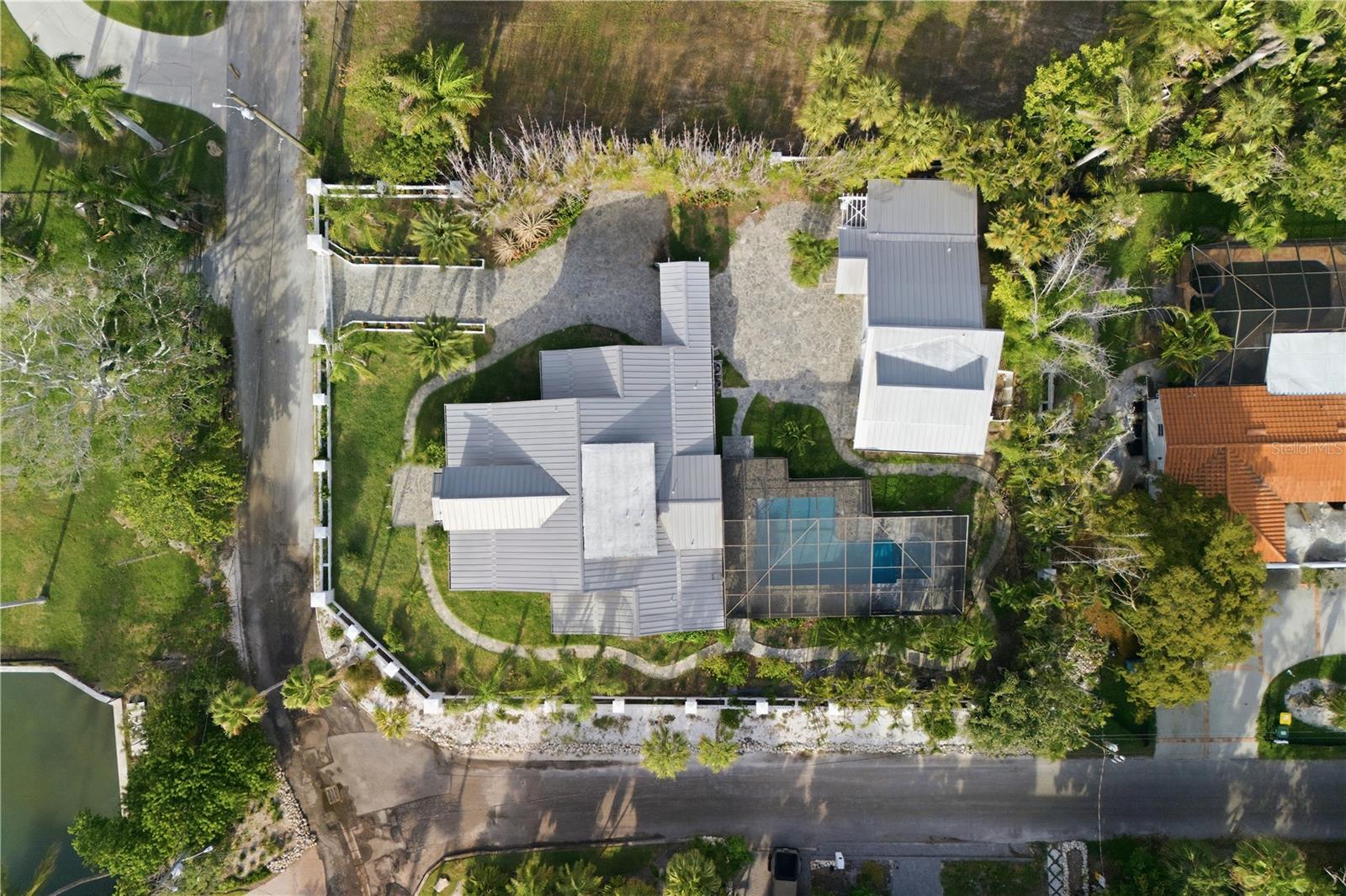 BAY ISLAND - Residential