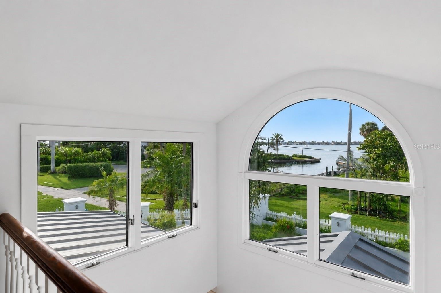BAY ISLAND - Residential