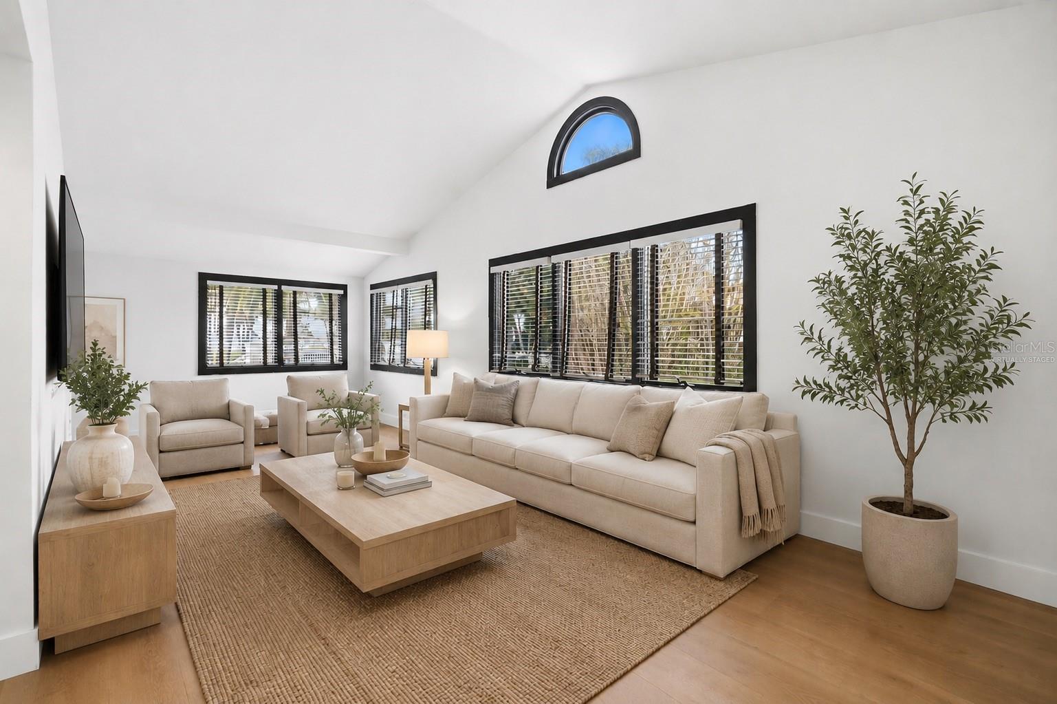 BAY ISLAND - Residential