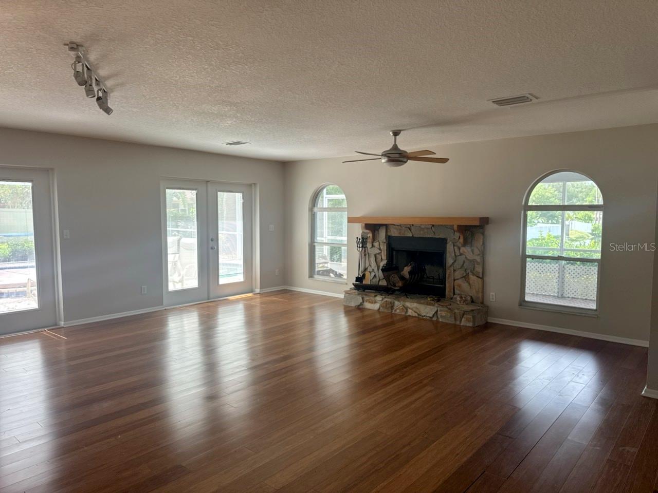 ORANGE TERRACE - Residential