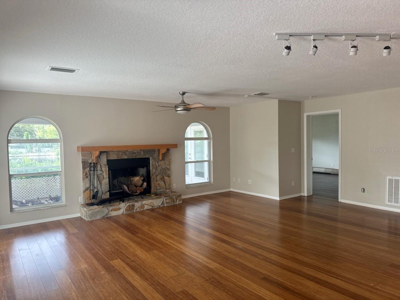 ORANGE TERRACE - Residential