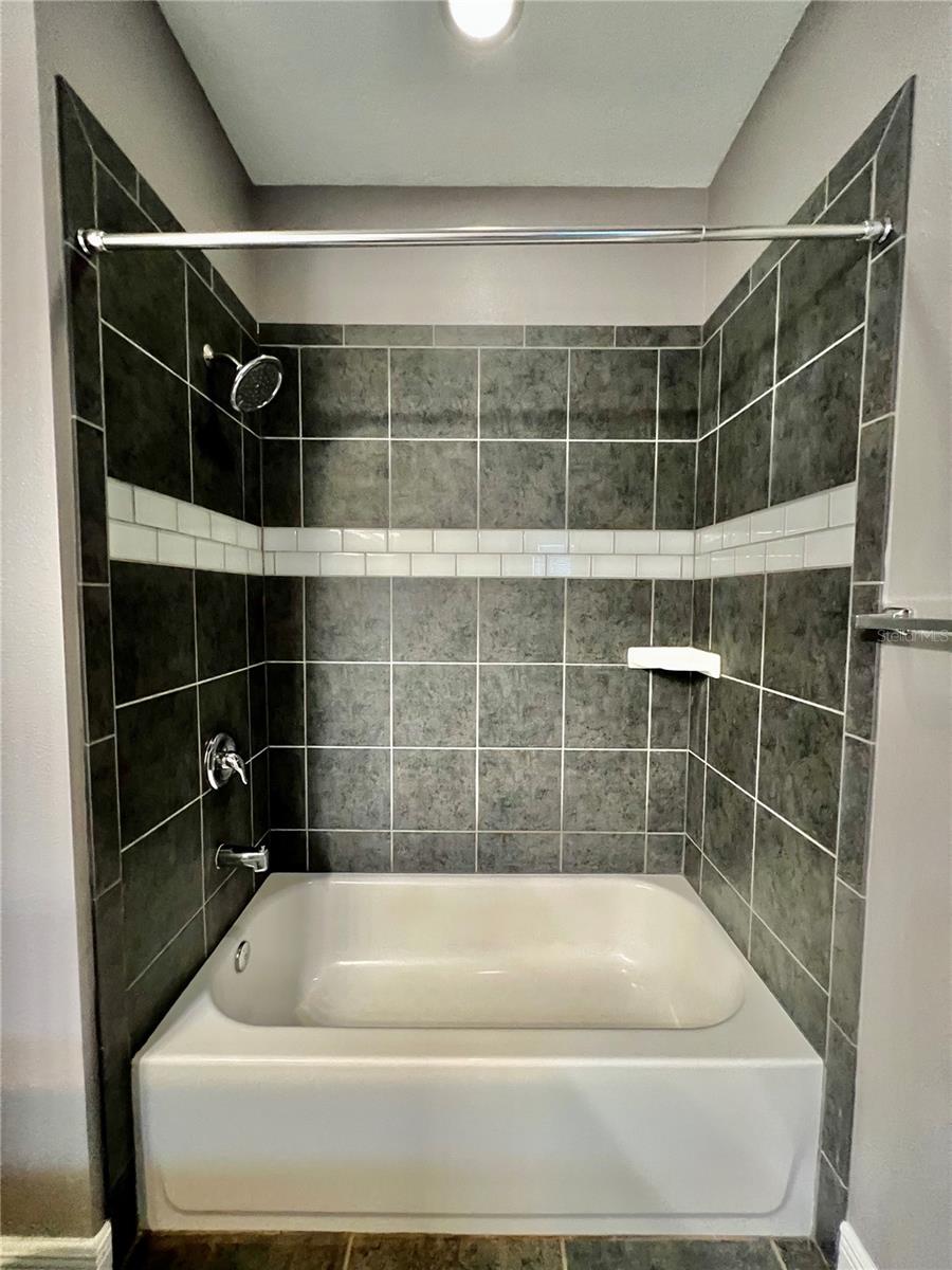 LANDINGS AT PORT TAMPA - Residential Lease