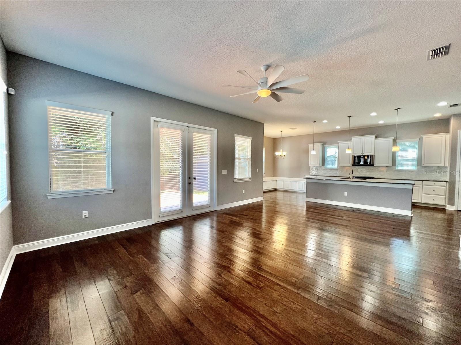 LANDINGS AT PORT TAMPA - Residential Lease