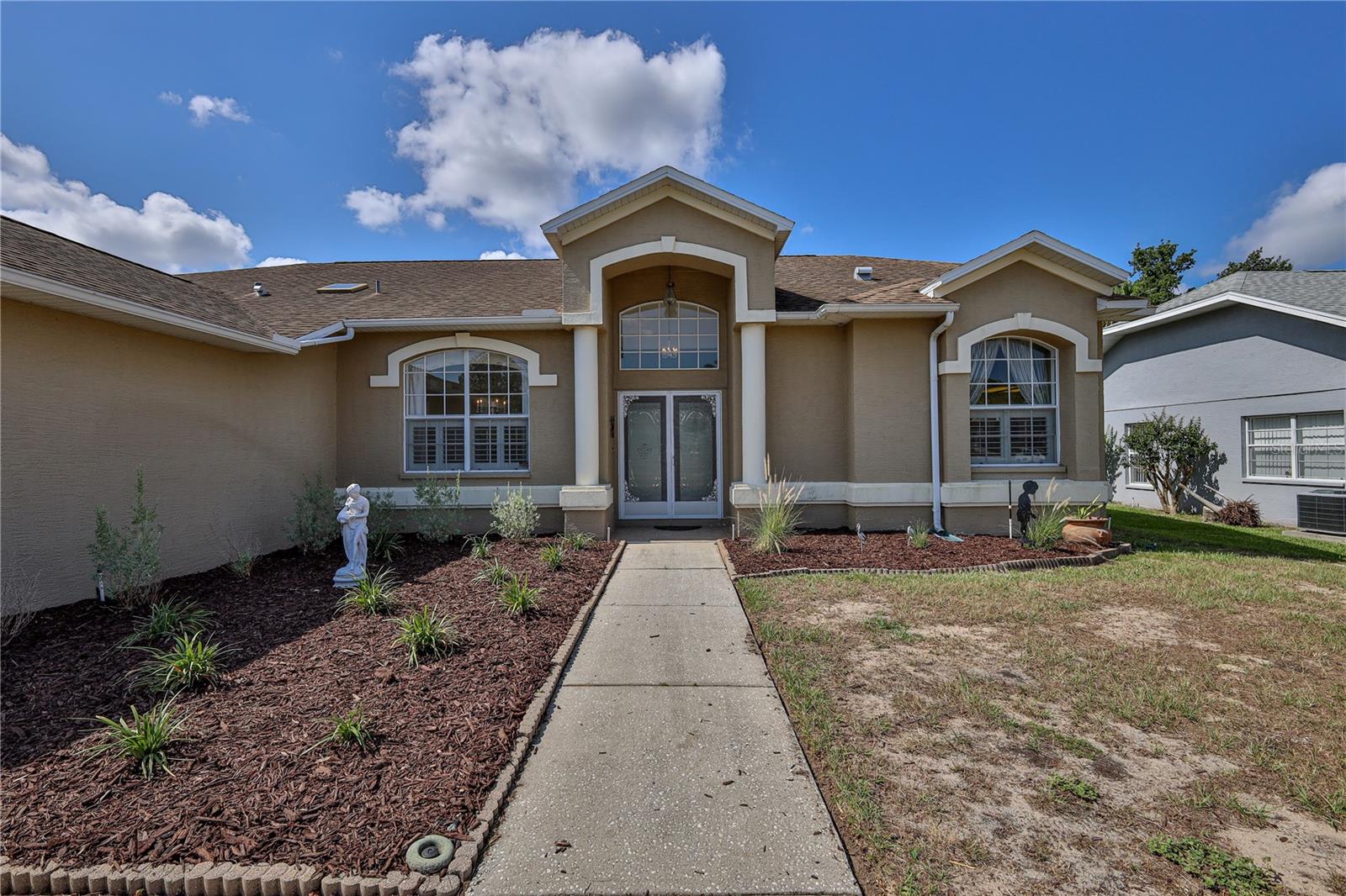 SEVEN HILLS - Residential