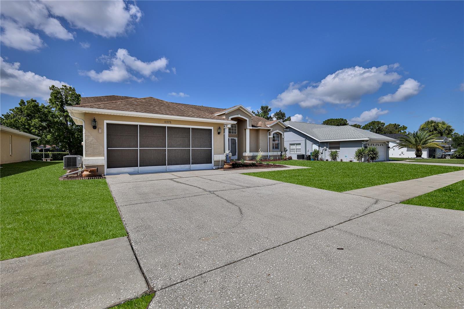 SEVEN HILLS - Residential