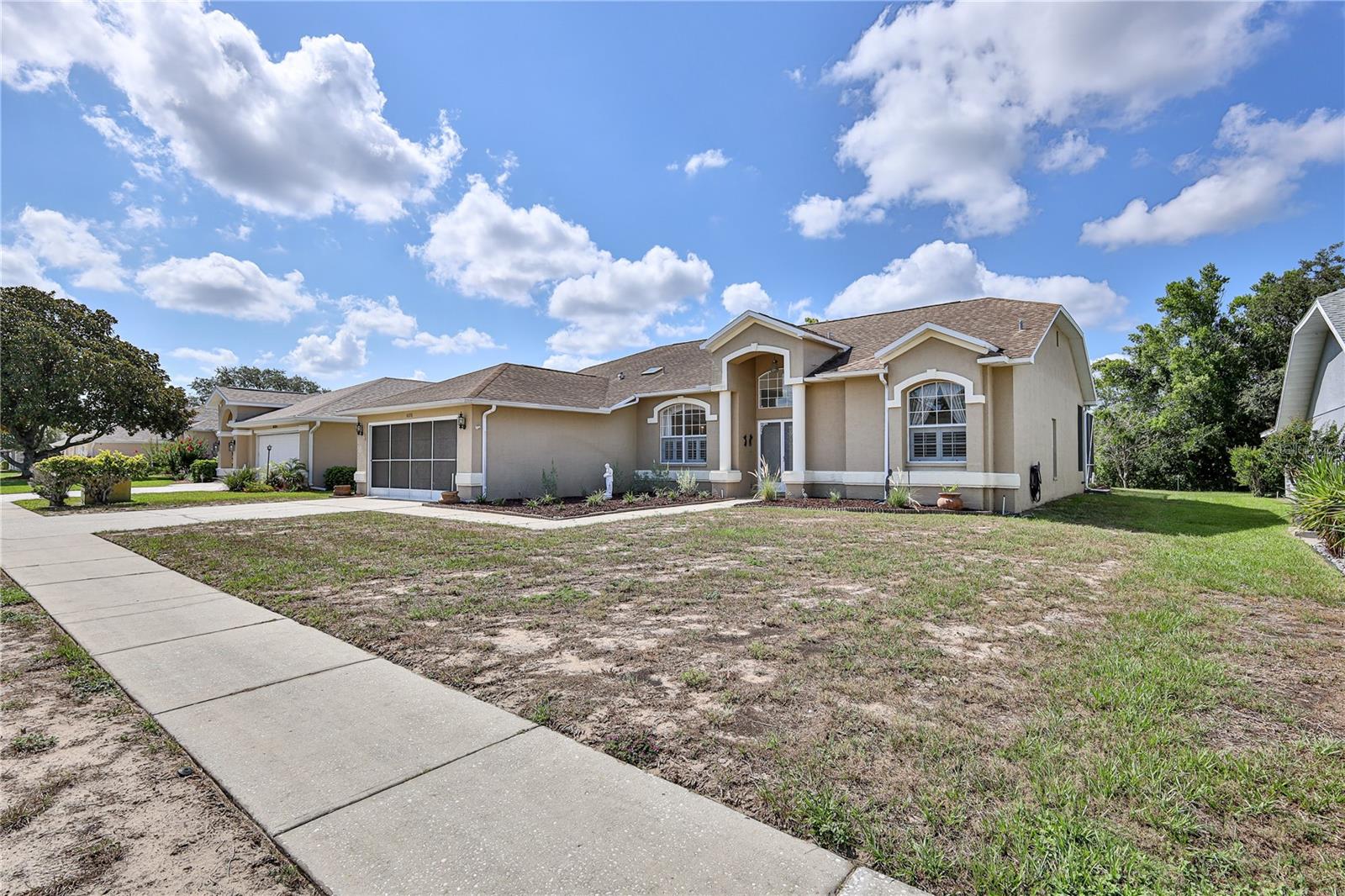 SEVEN HILLS - Residential