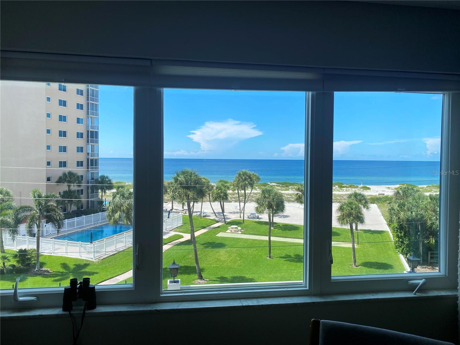 GULF TWIN TOWERS - Residential