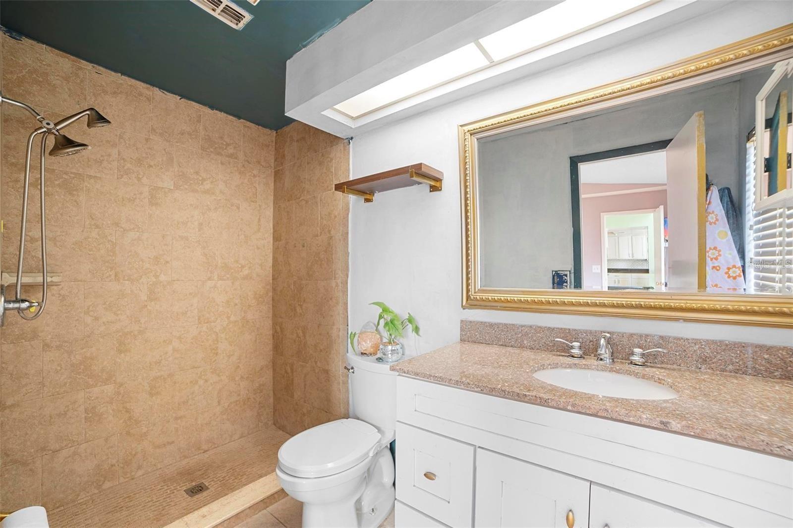 SHADOWBAY UNIT 2 PH 2 - Residential