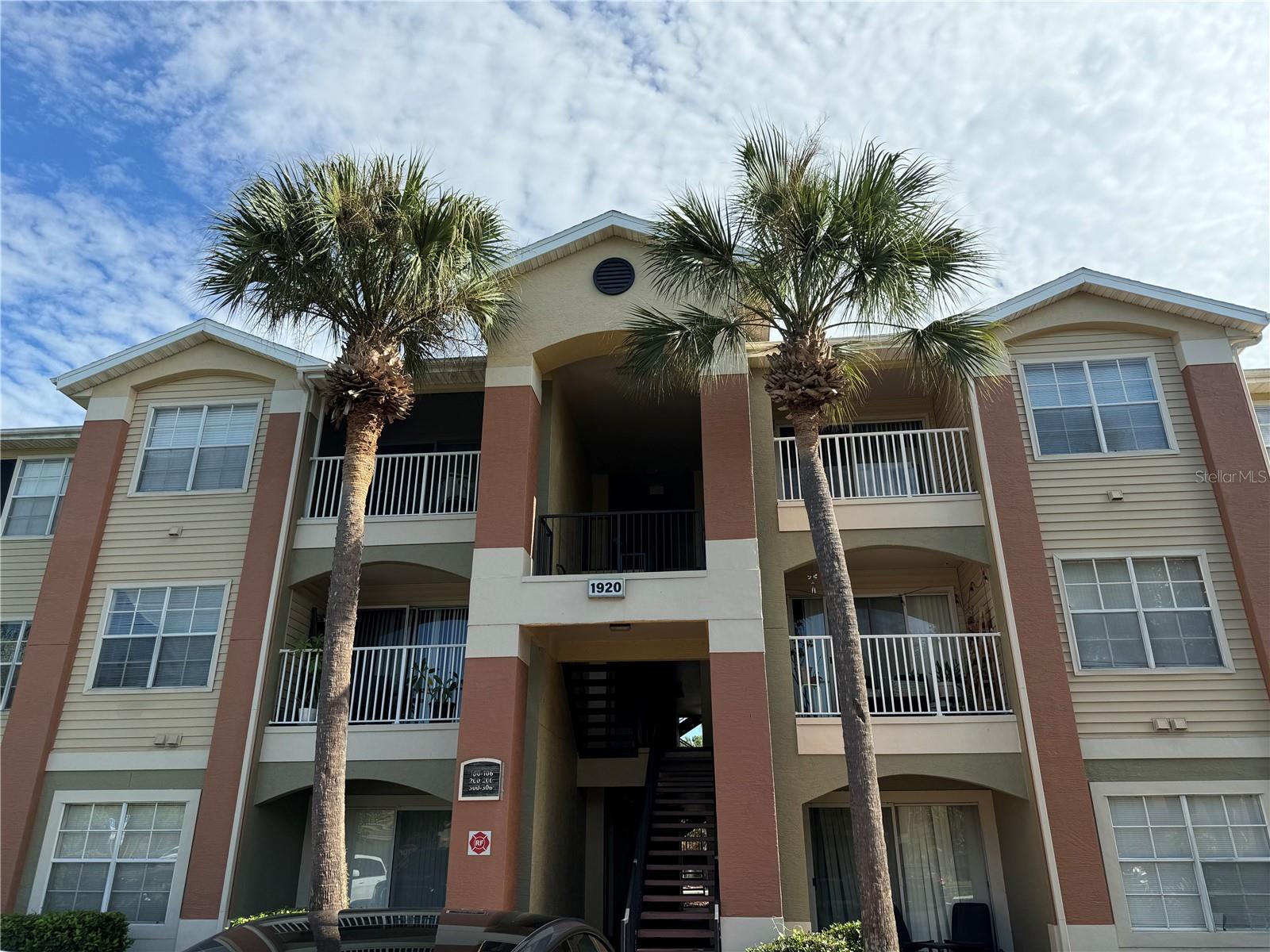 VILLAS AT LAKESIDE A CONDO - Residential Lease