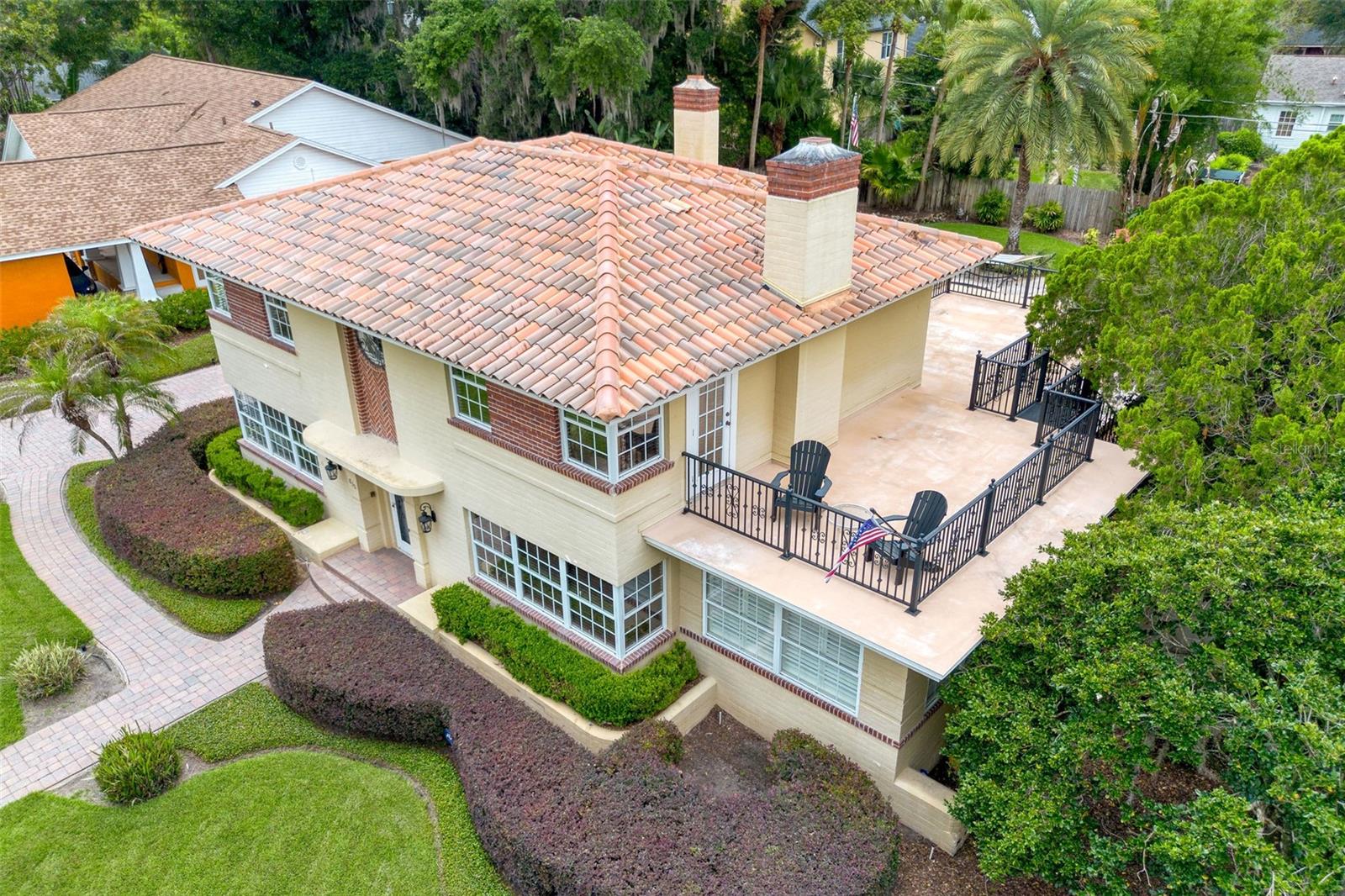 BROOKVILLA - Residential