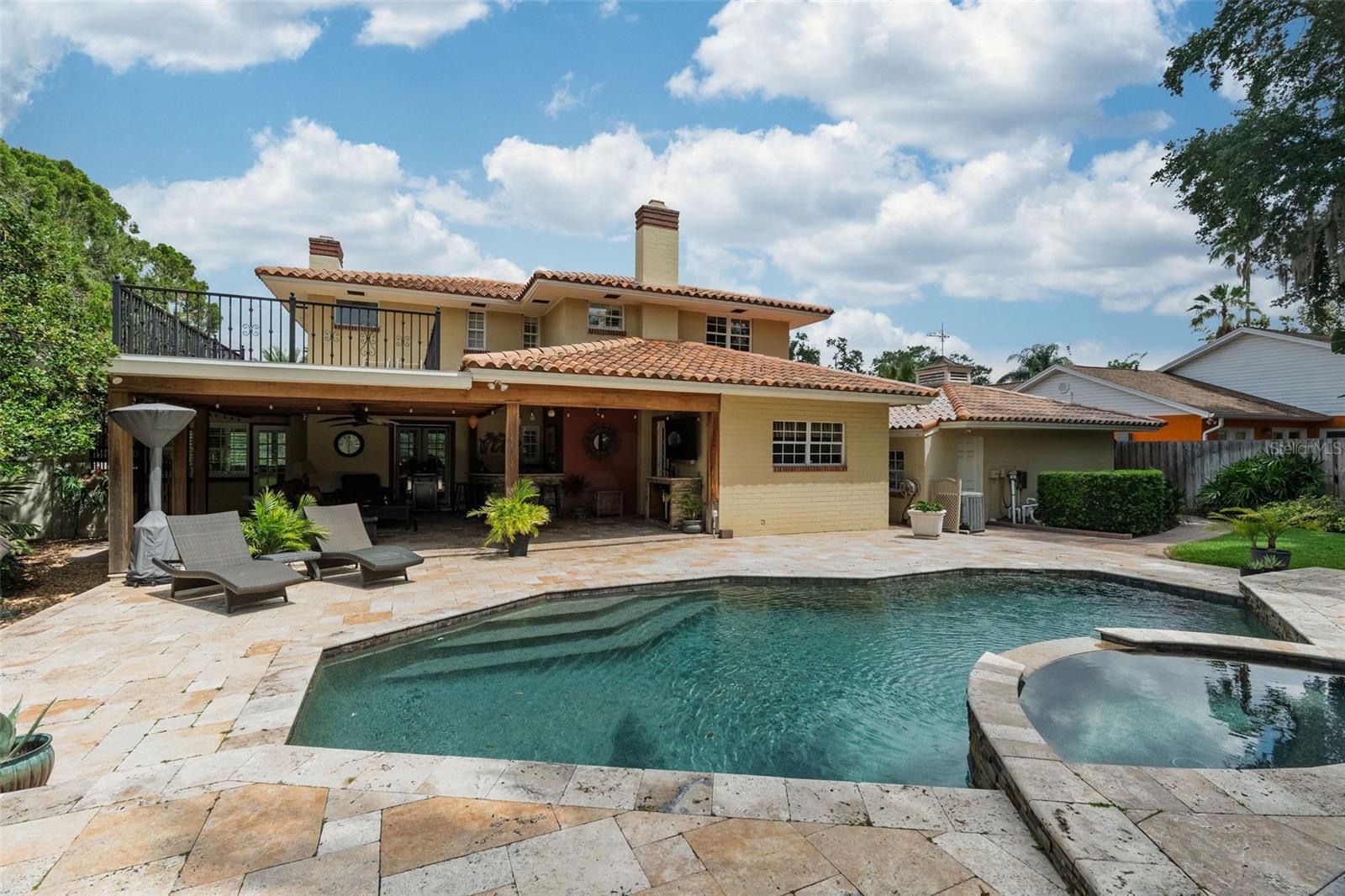 BROOKVILLA - Residential