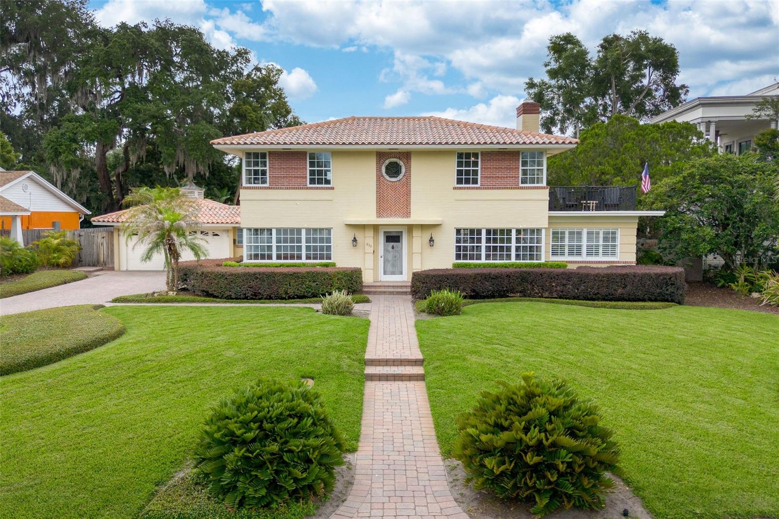 BROOKVILLA - Residential