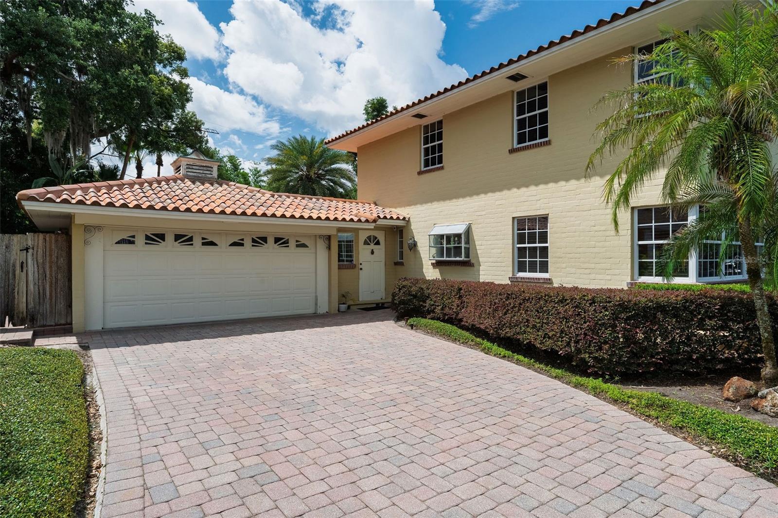 BROOKVILLA - Residential