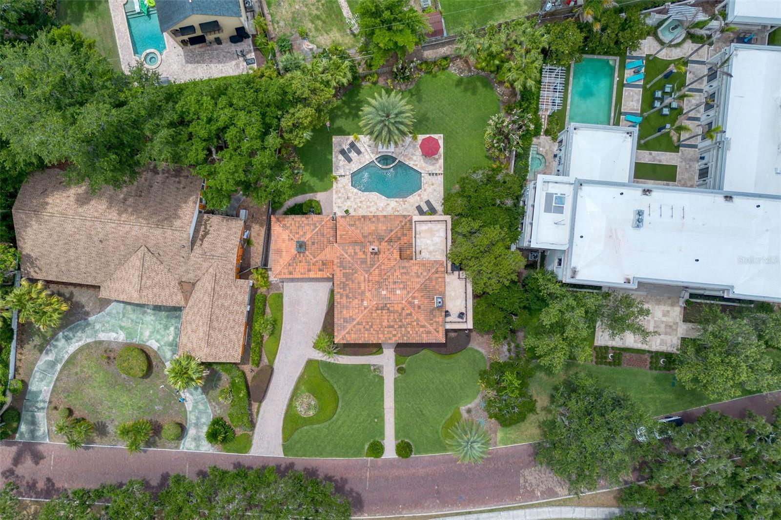 BROOKVILLA - Residential