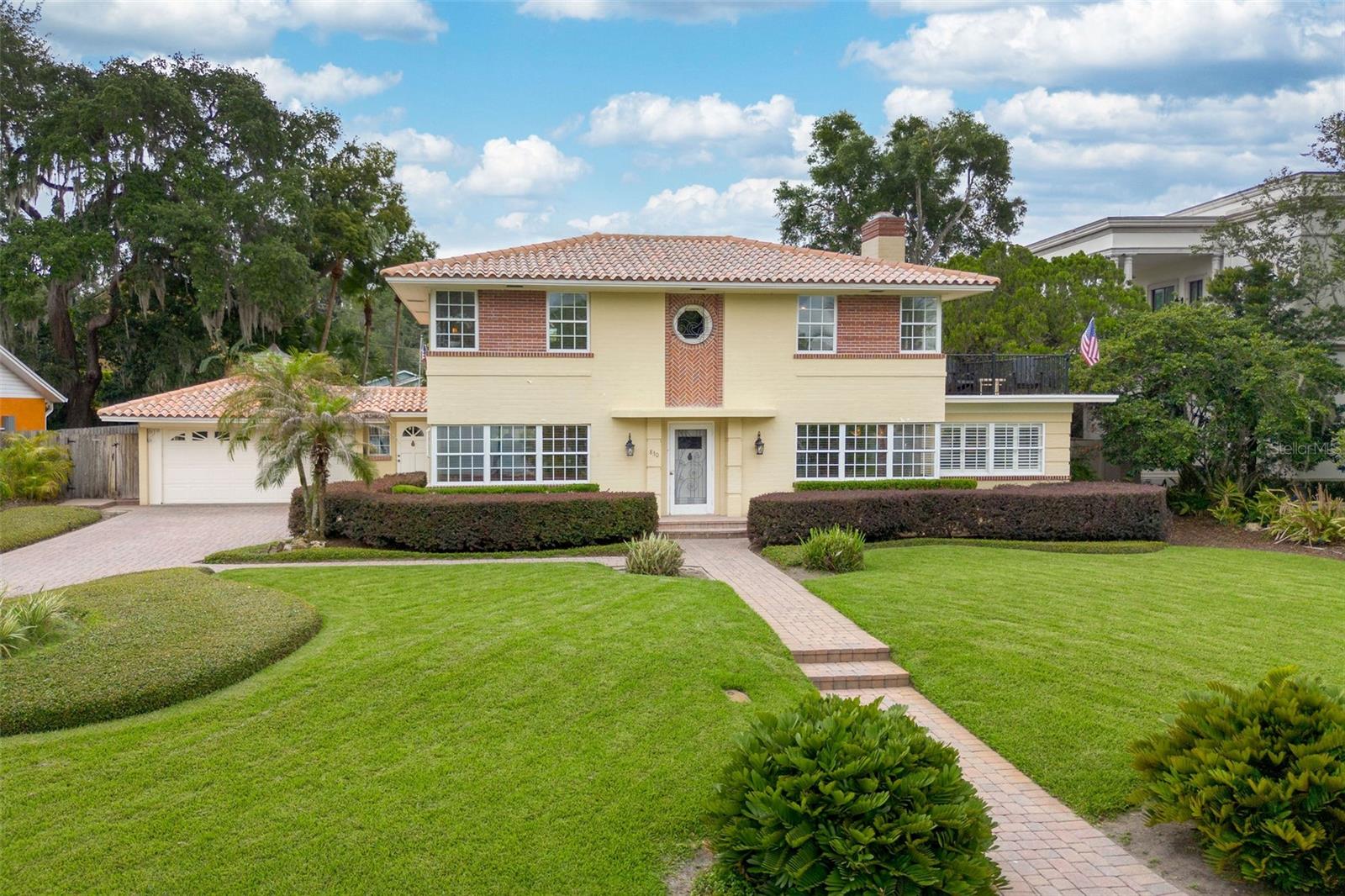 BROOKVILLA - Residential