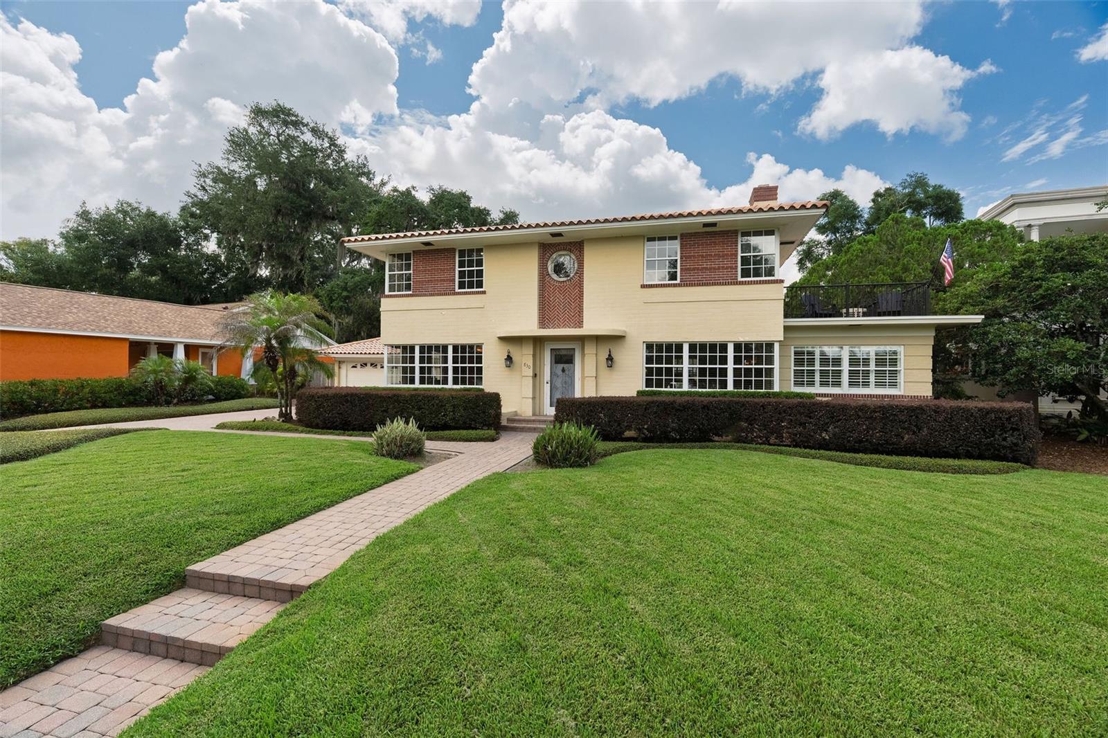 BROOKVILLA - Residential