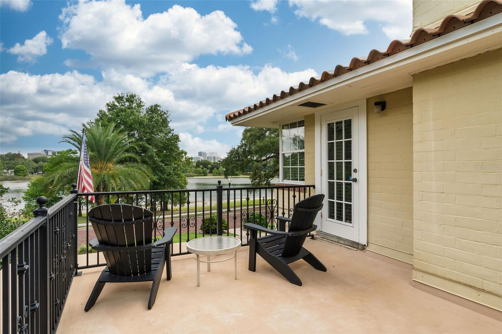 BROOKVILLA - Residential