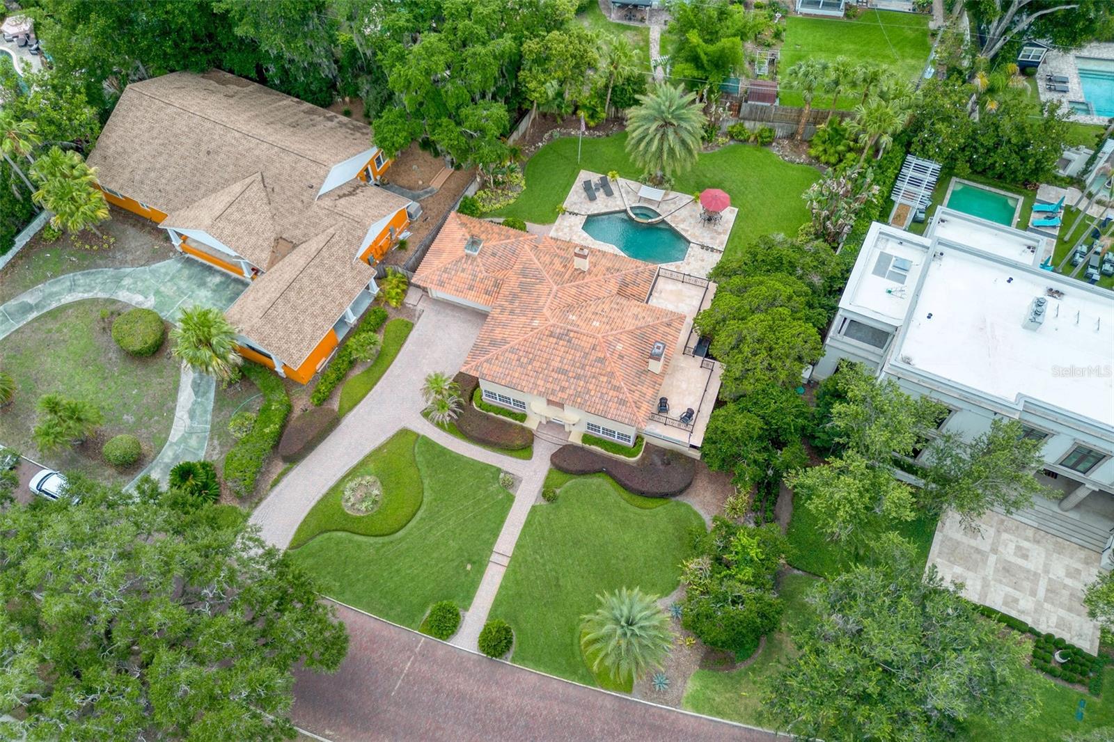 BROOKVILLA - Residential