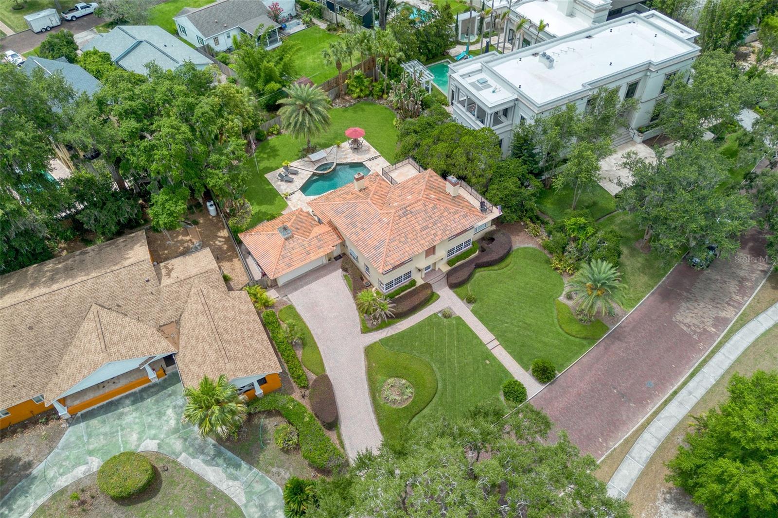 BROOKVILLA - Residential