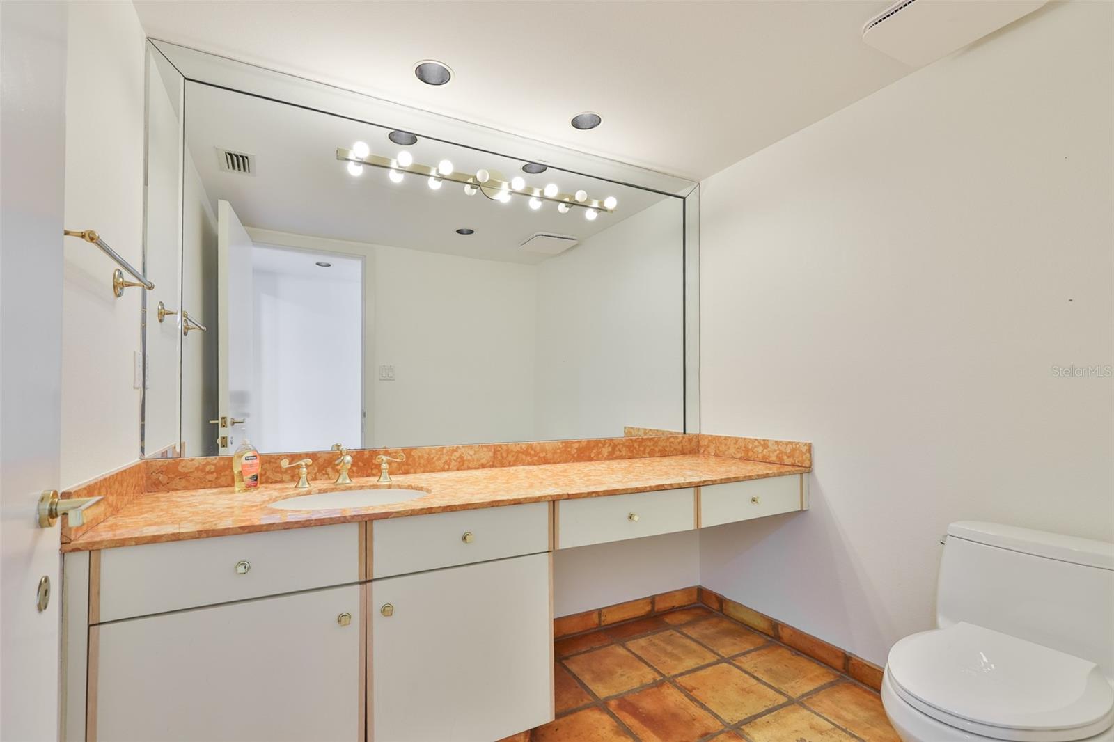 AUTUMN WOODS-UNIT II - Residential