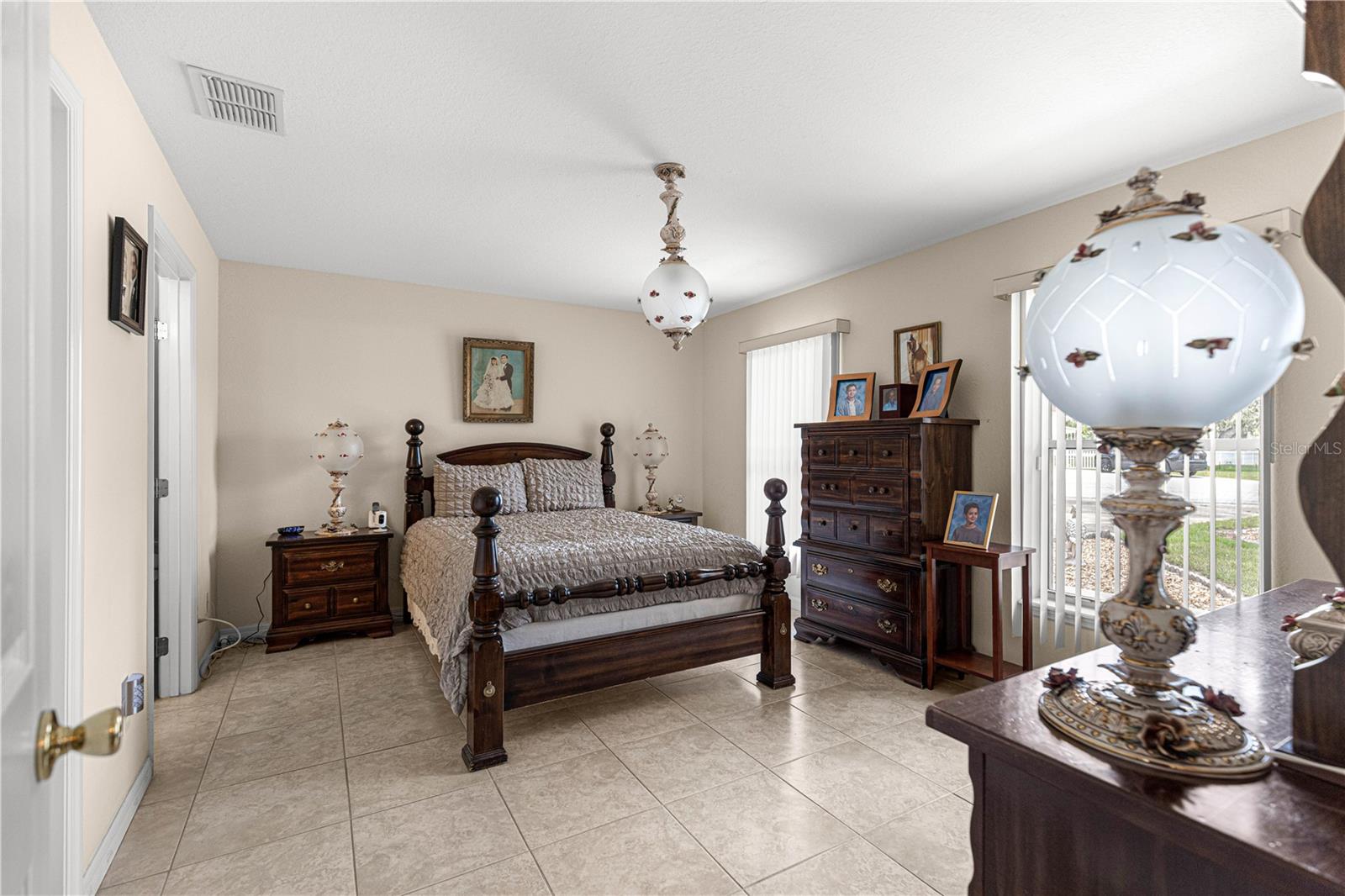 SILVER SPGS SHORES 09 - Residential