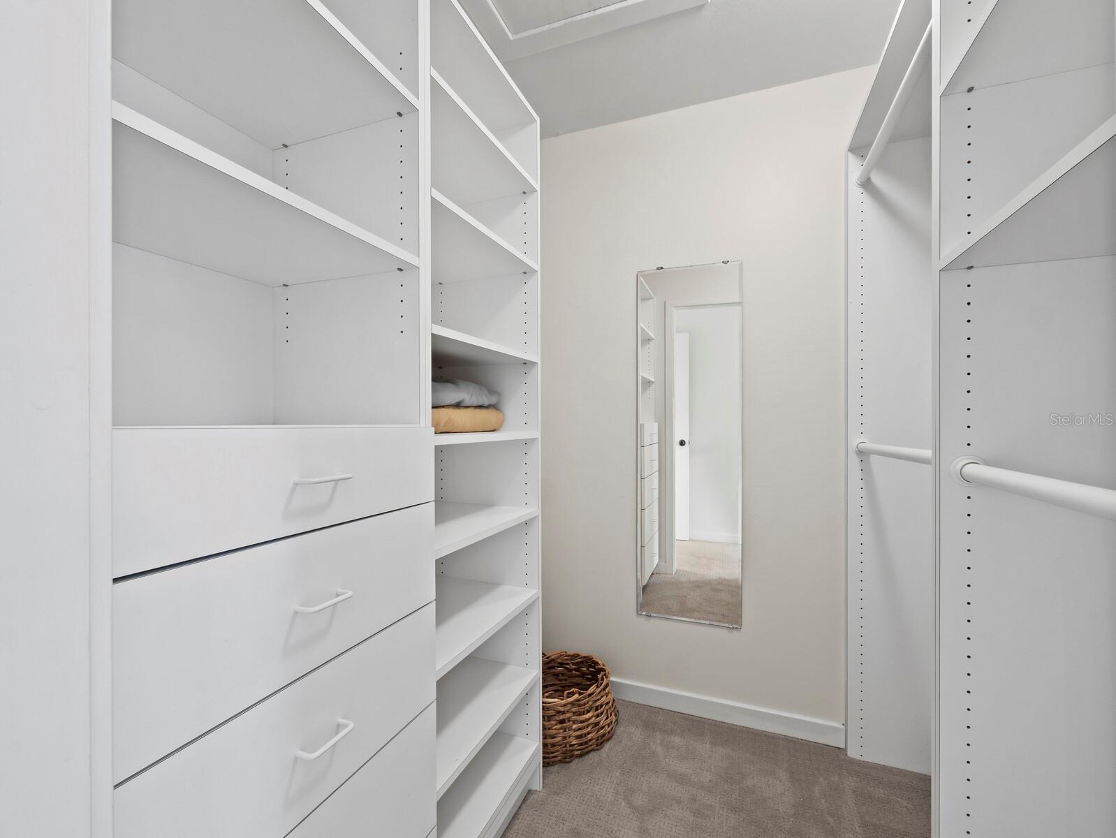 LANDS END - Residential