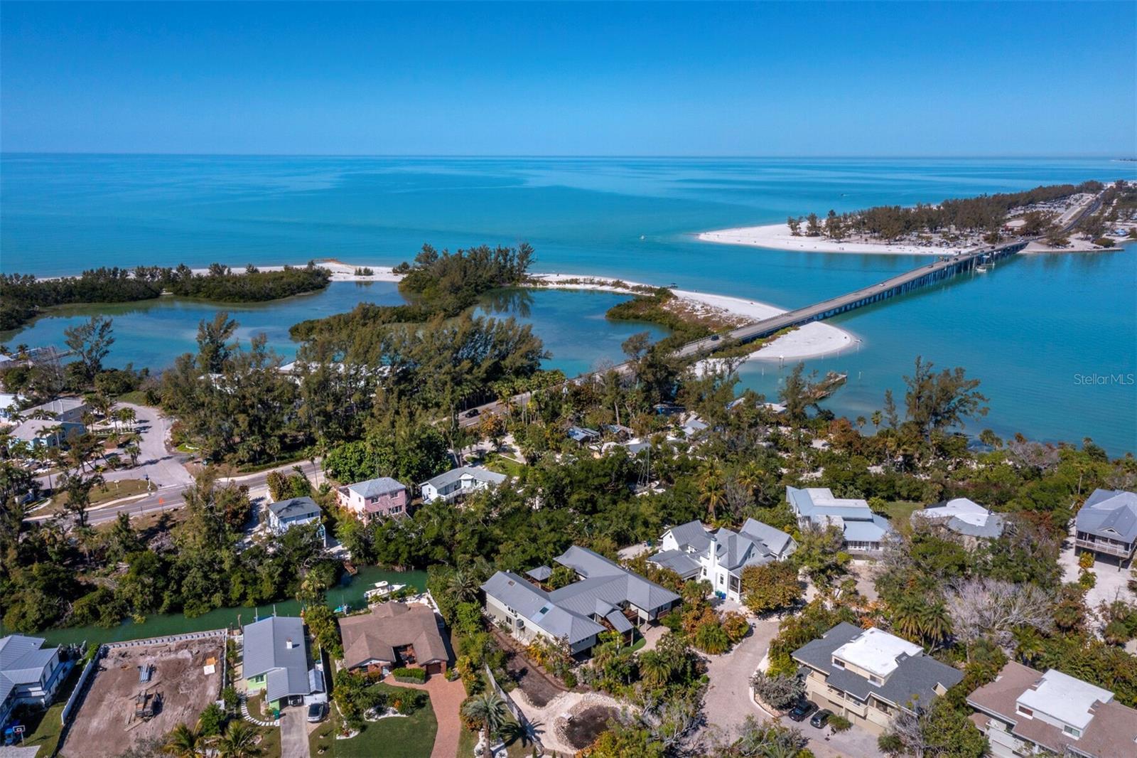LANDS END - Residential