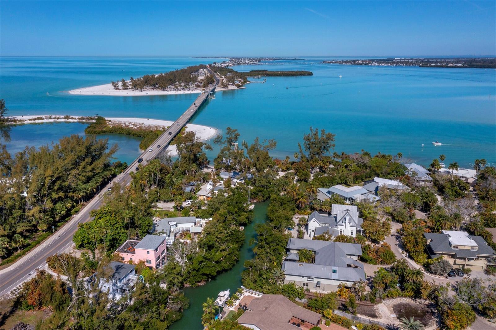 LANDS END - Residential