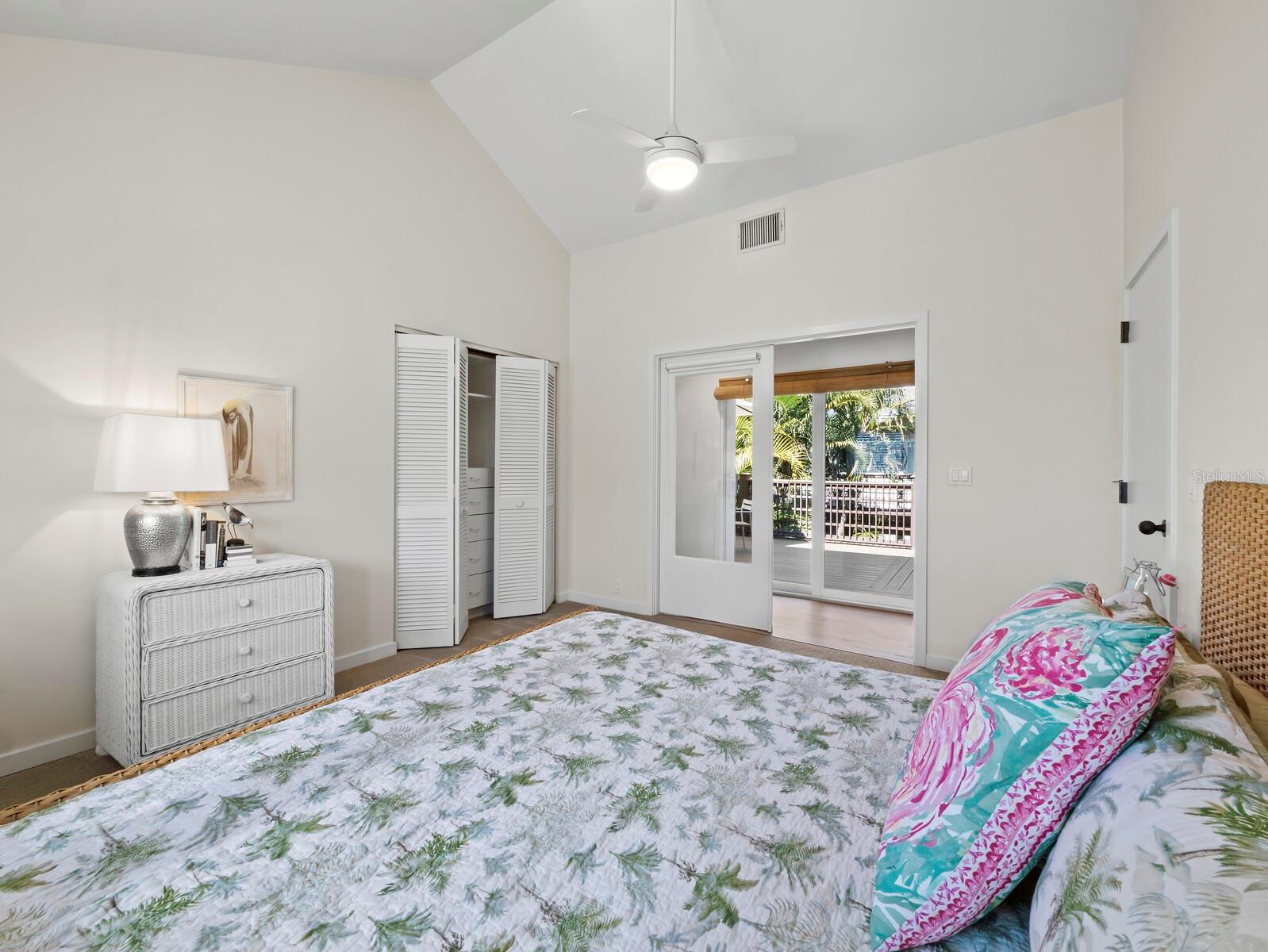 LANDS END - Residential