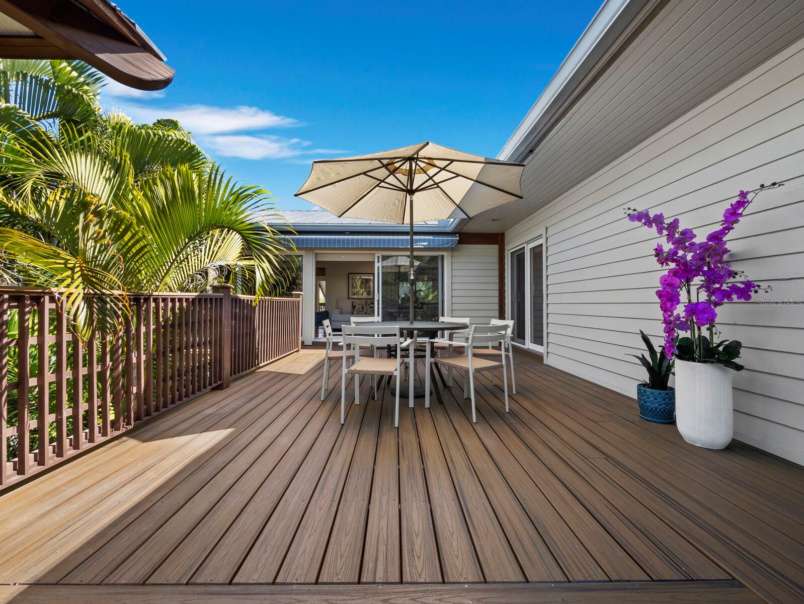 LANDS END - Residential