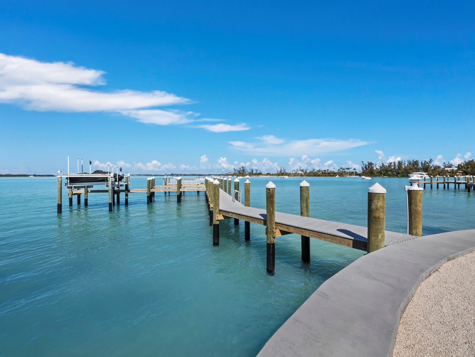 LANDS END - Residential