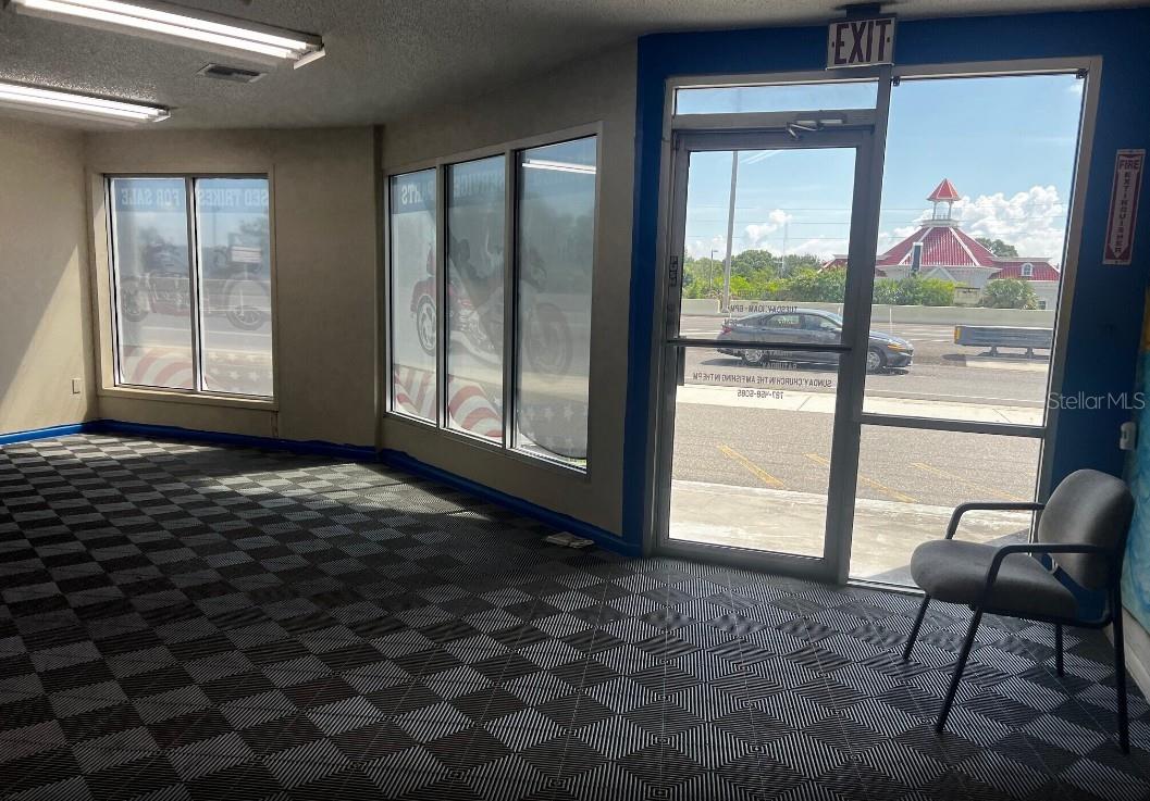 PINELLAS FARMS - Commercial Sale