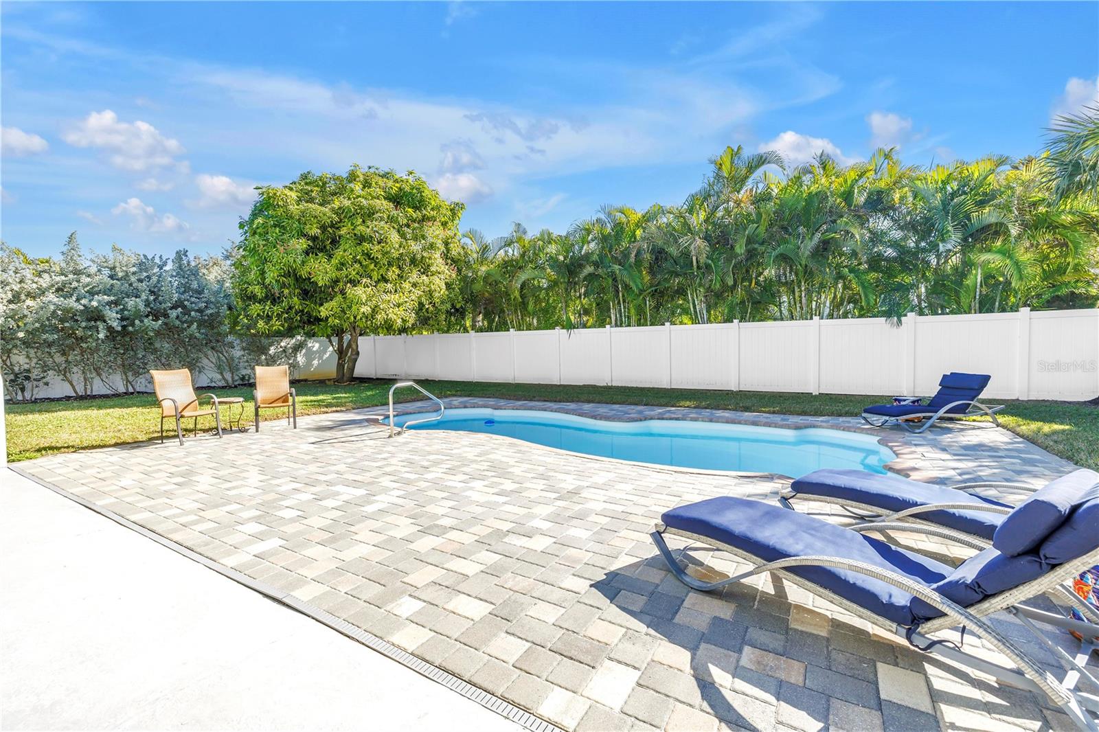 TIERRA VERDE UNIT 1 3RD REP - Residential
