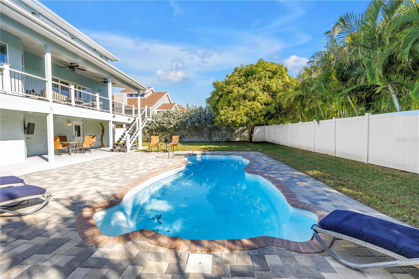 TIERRA VERDE UNIT 1 3RD REP - Residential