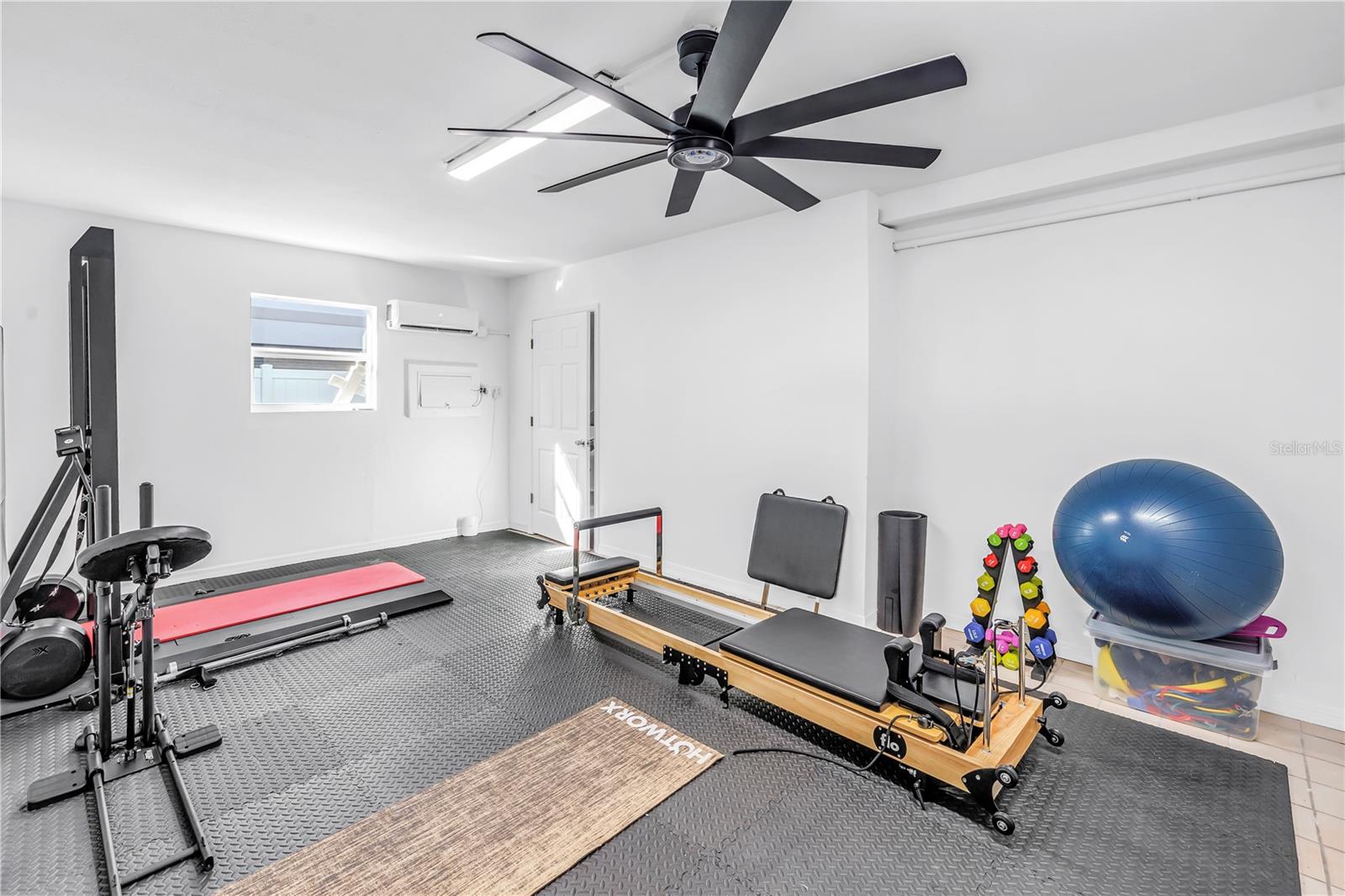 TIERRA VERDE UNIT 1 3RD REP - Residential