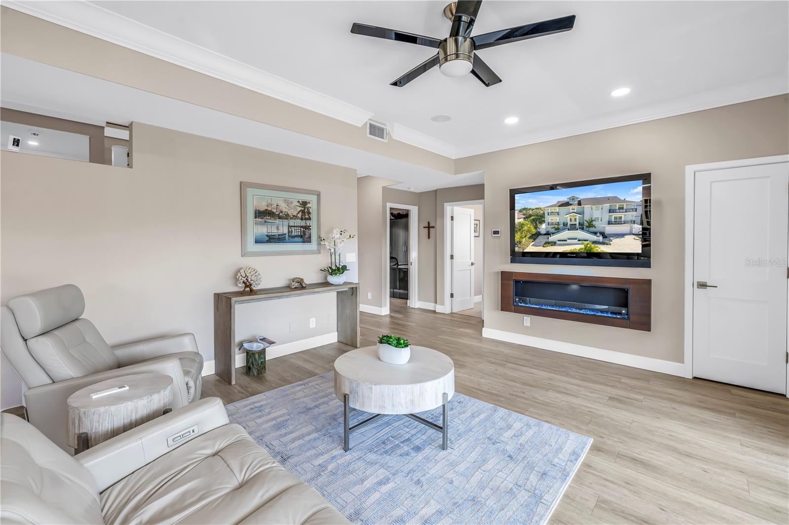 TIERRA VERDE UNIT 1 3RD REP - Residential