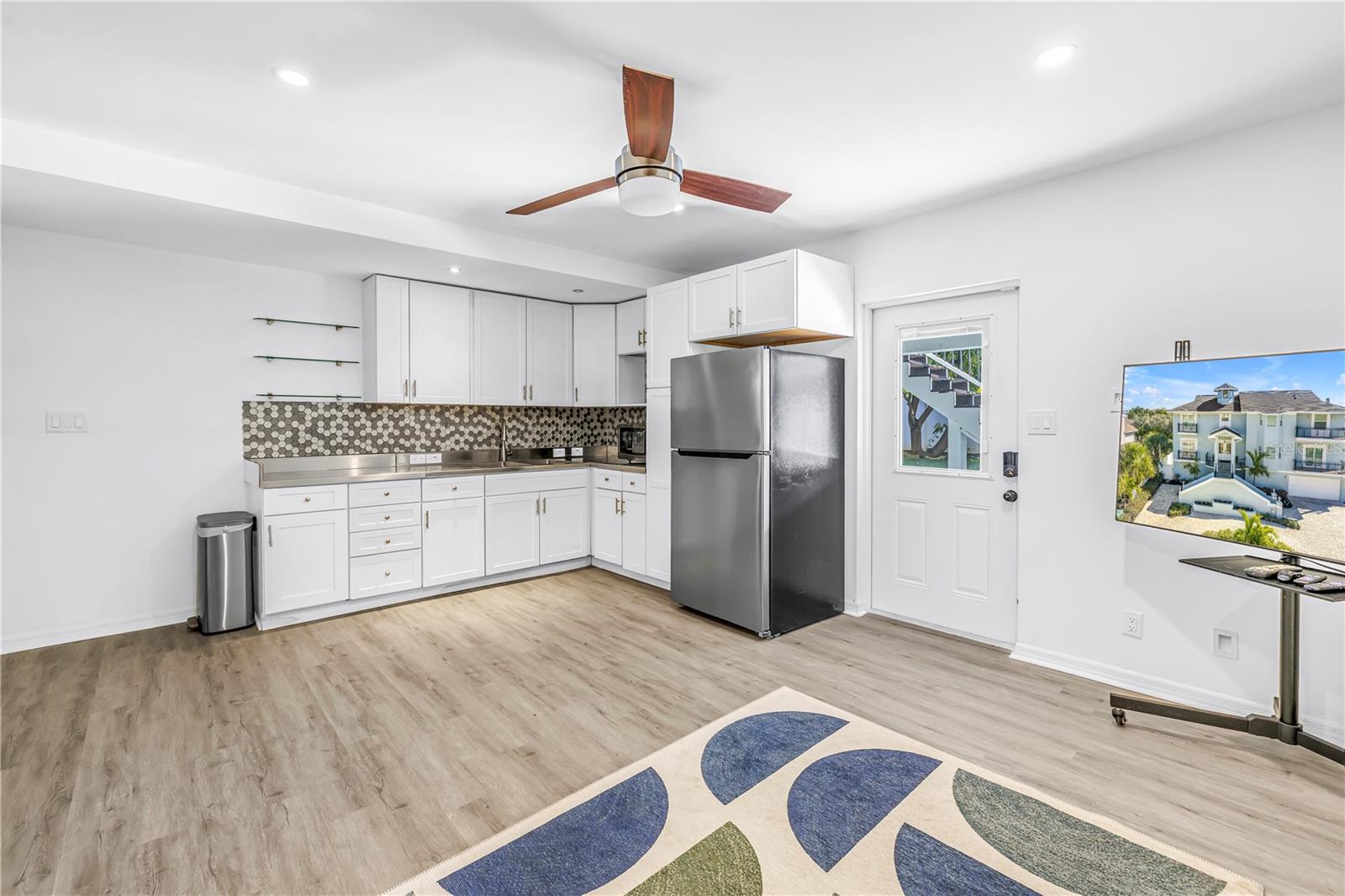 TIERRA VERDE UNIT 1 3RD REP - Residential