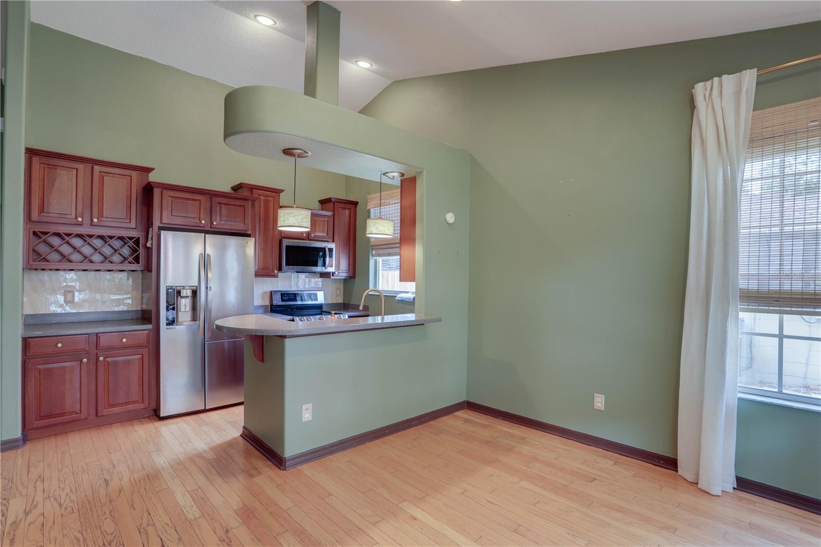 LAWSONA CONDO - Residential Lease